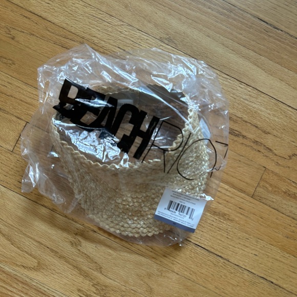 BEACH RIOT Straw Visor